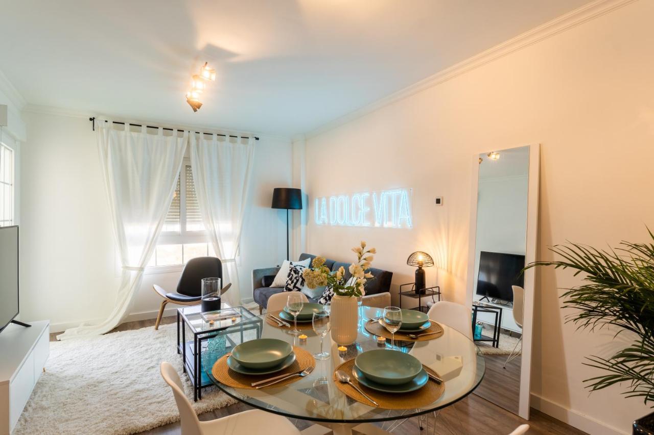Apartment Black Level, 30M Playa, Pool, Wifi Almería Dış mekan fotoğraf